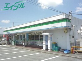 ファミリーマート松阪学園前店