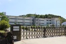 小学校まで2300m※桑名市立久米小学校 ヴィラ壱番館