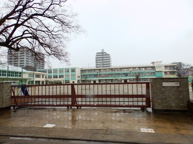 小学校まで400m※桑名市立精義小学校 Venus Storage