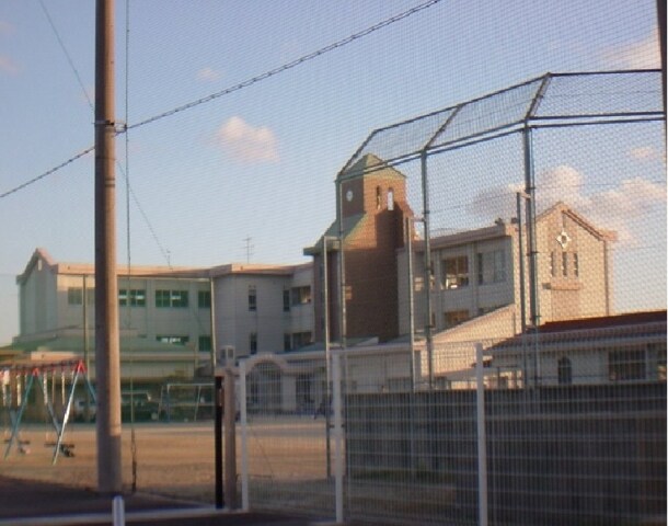 小学校まで300m※桑名市立城東小学校 ラフレシール