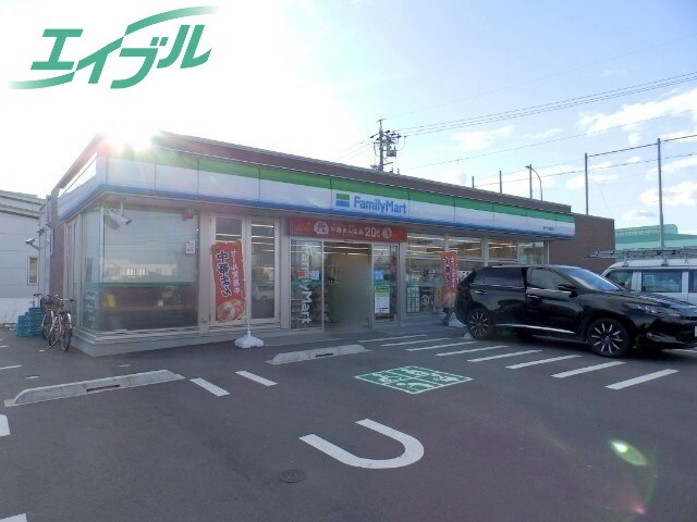 コンビニまで300m※ファミリーマート　国一川越町店 クルーセ　Ａ