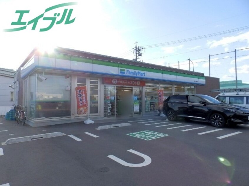 コンビニまで500m※ファミリーマート　国一川越町店 レフィナード