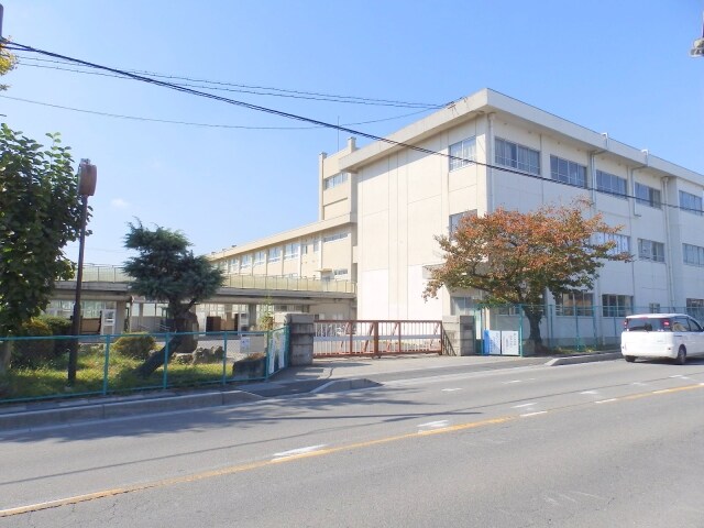 中学校/中等教育学校まで2400m※四日市立山手中学校 パストラル　ヴィラＣ棟