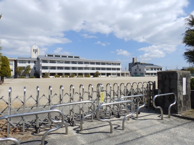 中学校/中等教育学校まで1000m※四日市立富洲原中学校 フジコーポ