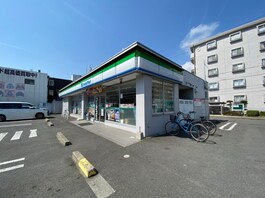 ファミリーマート　四日市堀木一丁目店