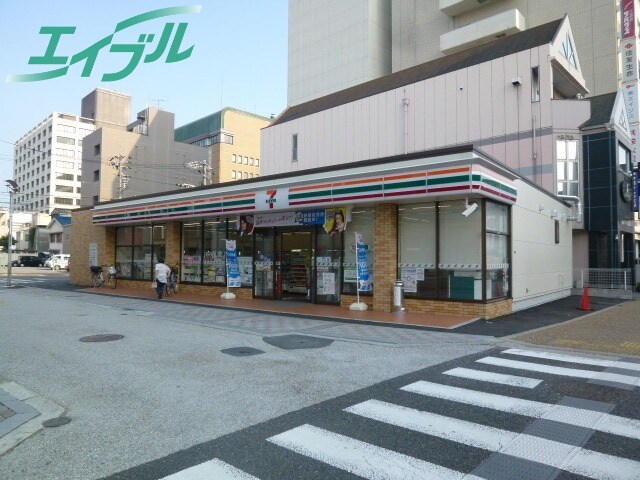 コンビニまで100m※セブンイレブン　四日市諏訪町店 近鉄名古屋線/近鉄四日市駅 徒歩9分 5階 築34年