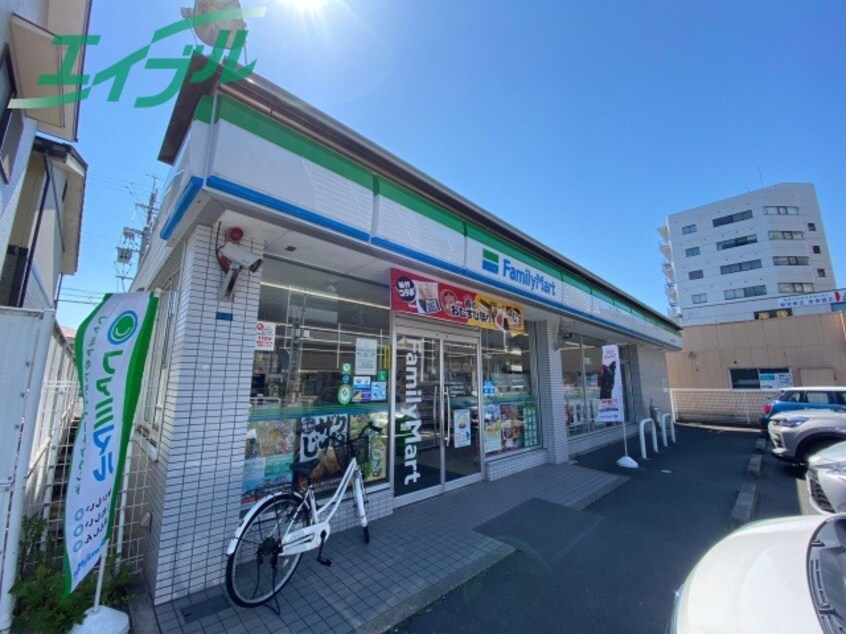 コンビニまで200m※ファミリーマート　四日市鵜の森店 四日市あすなろう鉄道内部線/赤堀駅 徒歩8分 3階 築29年