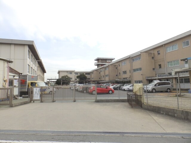 小学校まで1000m※四日市市立海蔵小学校 近鉄名古屋線/川原町駅 徒歩19分 4階 築27年