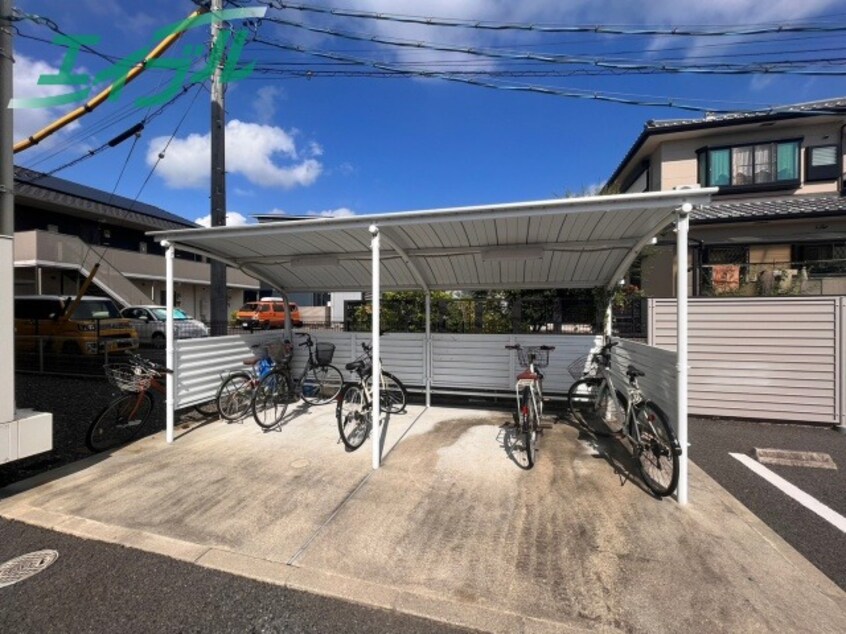  近鉄湯の山線/中川原駅 徒歩10分 1階 築6年