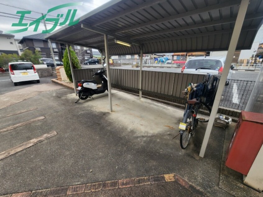  近鉄湯の山線/中川原駅 徒歩8分 1階 築16年