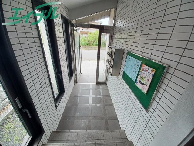  近鉄名古屋線/塩浜駅 徒歩7分 3階 築28年