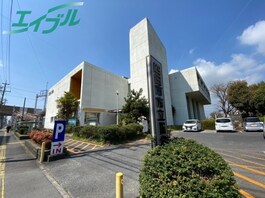 四日市市立図書館