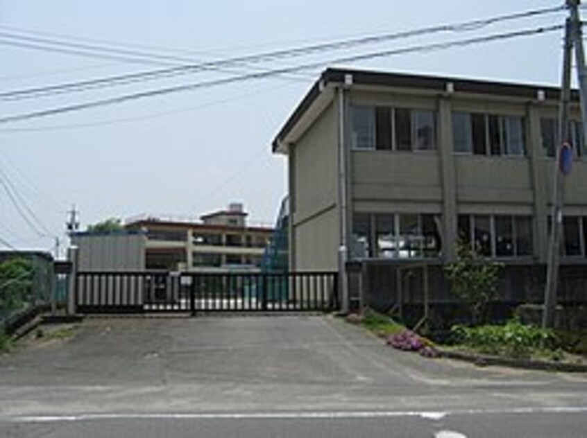 高等学校/高等専門学校まで600m※四日市朝鮮初中級学校 近鉄名古屋線/阿倉川駅 徒歩5分 1階 築35年