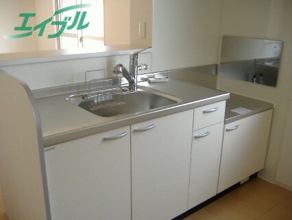 キッチン同タイプの部屋写真です。 近鉄名古屋線/阿倉川駅 徒歩9分 1階 築16年