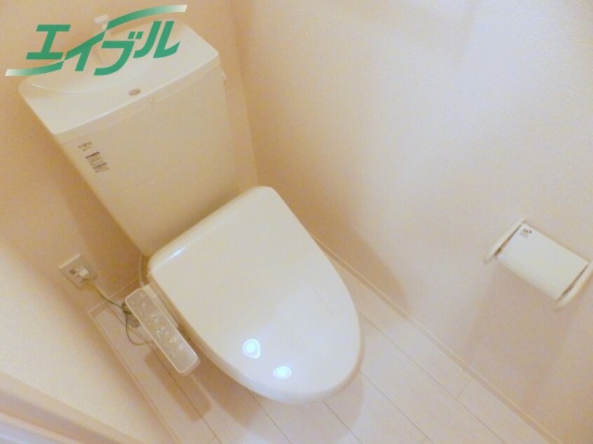 トイレ同物件の別部屋のモデル写真となります 近鉄名古屋線/阿倉川駅 徒歩9分 1階 築7年