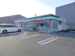 ファミリーマート　四日市三ツ谷東町店