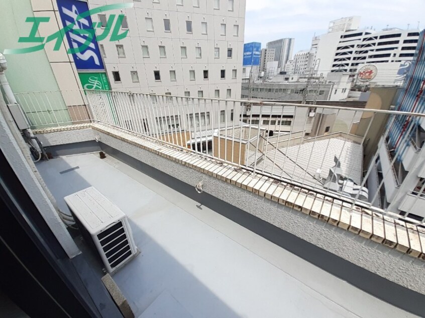 バルコニー 近鉄名古屋線/近鉄四日市駅 徒歩3分 6階 築42年