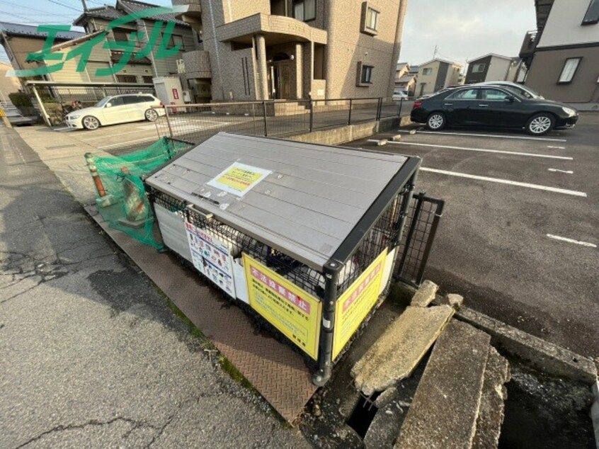  四日市あすなろう鉄道内部線/赤堀駅 徒歩8分 1階 築26年