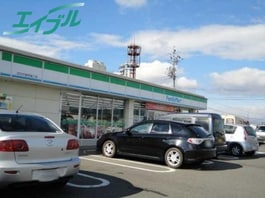 ファミリーマート　四日市東阿倉川店