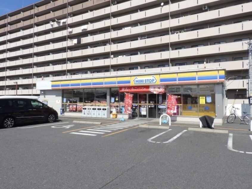 コンビニまで400m※ミニストップ　四日市末永店 近鉄名古屋線/川原町駅 徒歩15分 1階 築22年