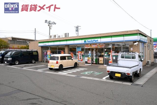 コンビニまで800m※ファミリーマート　四日市東富田店 東富田町貸家