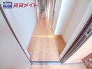 玄関同タイプ部屋写真です。 コ－ジ－　コ－ト　京