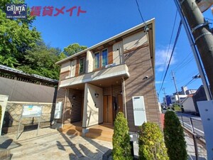 アルヴィータ　コーモド