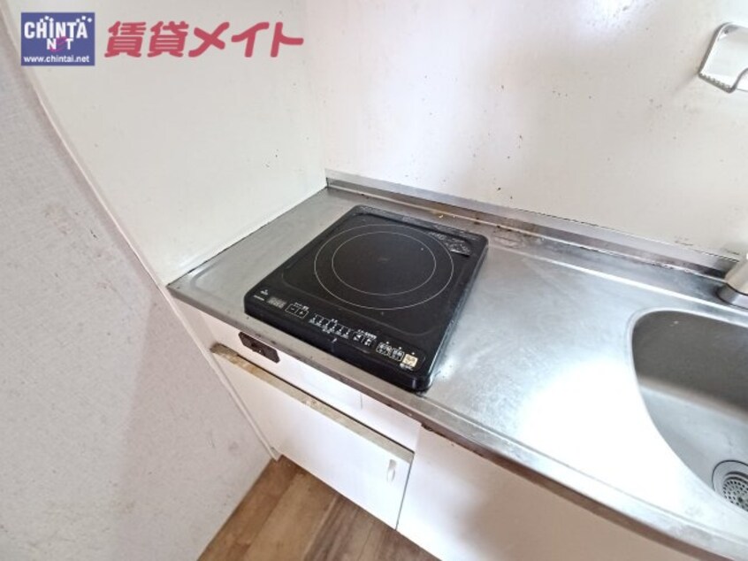 別部屋同一タイプの写真です。現状を優先とします。 ハイツ富田2