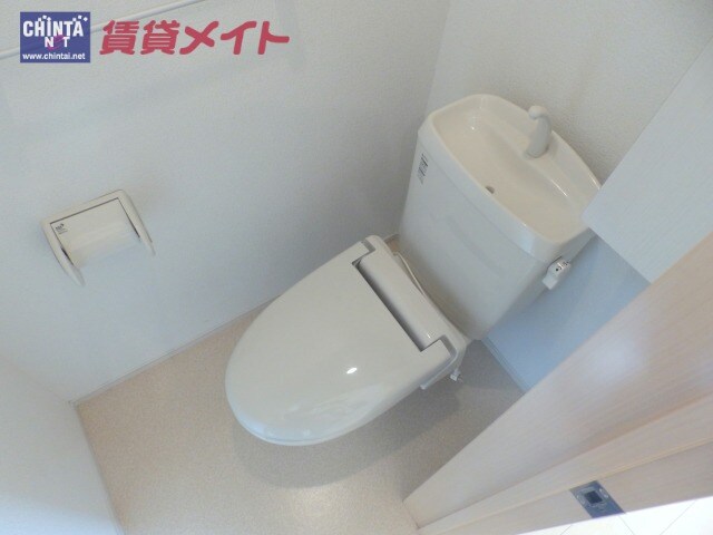 トイレ同型モデルの写真になります。 レジデンス　英Ｂ