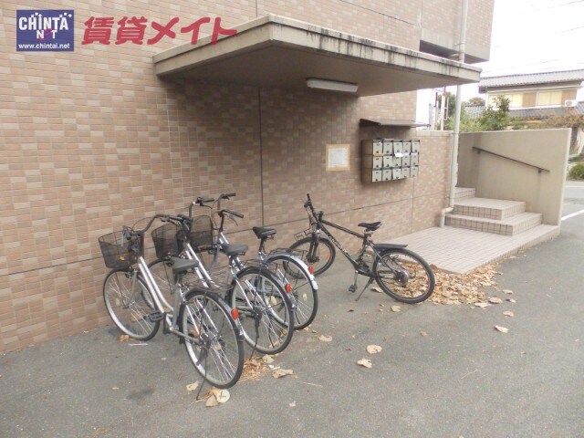 敷地内・建物 セレッソＩＫＵＷＡ