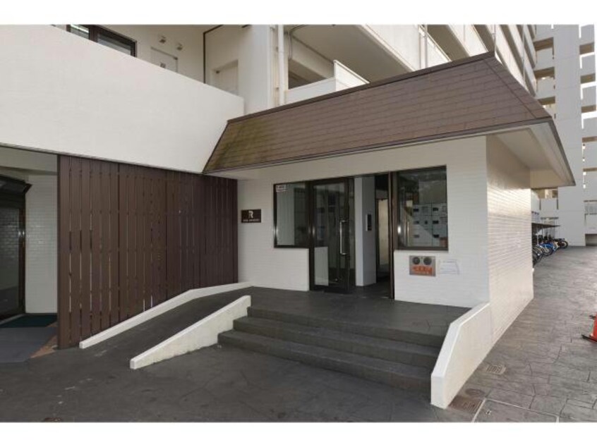  里水マンションA