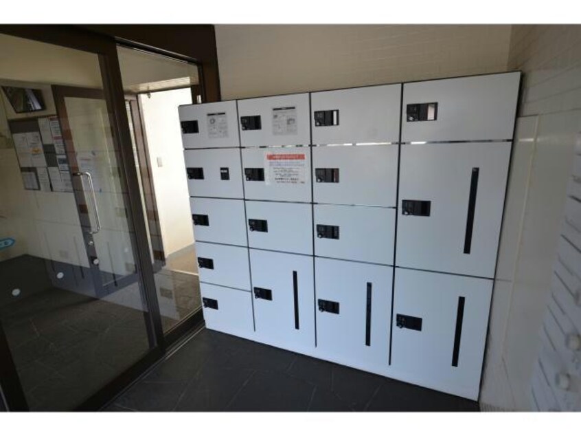  里水マンションA