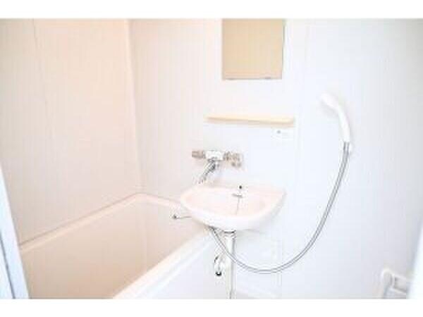  トラッドハウスYK　B棟