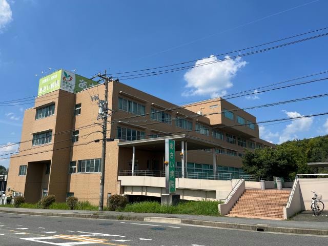医療法人宏和会あさい病院(病院)まで425m メゾンやわらぎ