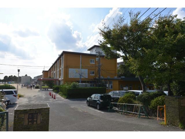 瀬戸市立長根小学校(小学校)まで707m パインヒルズ瀬戸