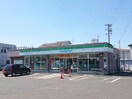ファミリーマート尾張旭東栄町店(コンビニ)まで167m レオパレスクレストール25