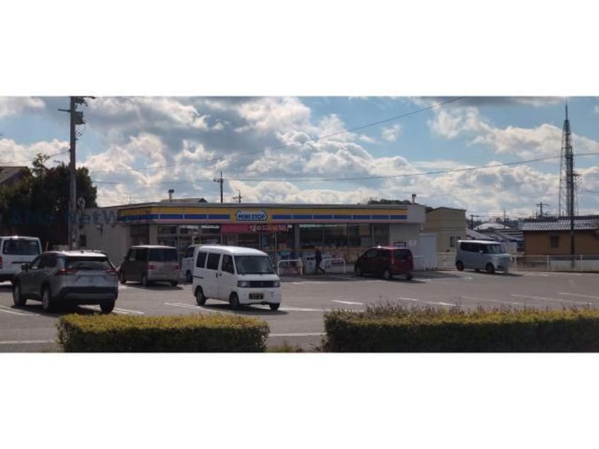 ミニストップ瀬戸赤重東店(コンビニ)まで321m ロイヤルマウンテンⅠ