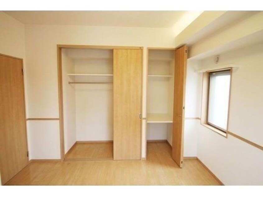  パラシオン西新