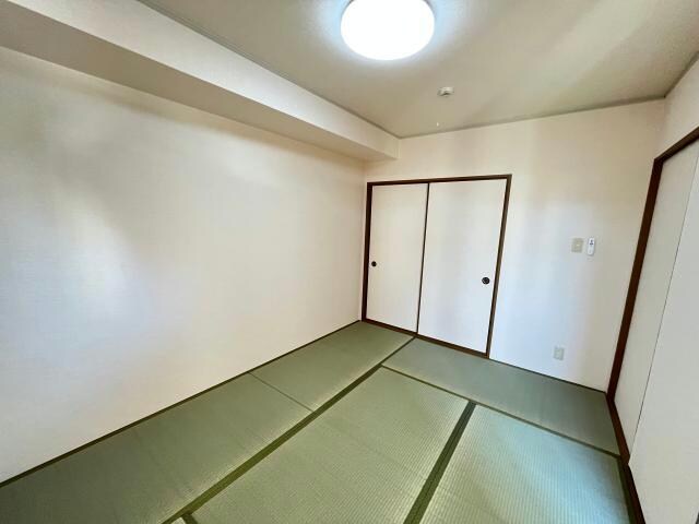  フローリッシュ　B