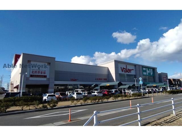 Sugakiya瀬戸西バロー店(その他飲食（ファミレスなど）)まで596m フローリッシュ　B