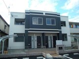 ファミーユ南山