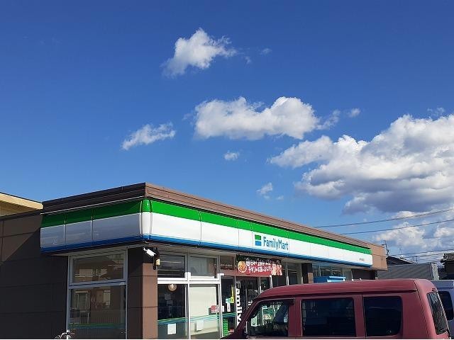 ファミリーマート(コンビニ)まで350m エスペランサ旭