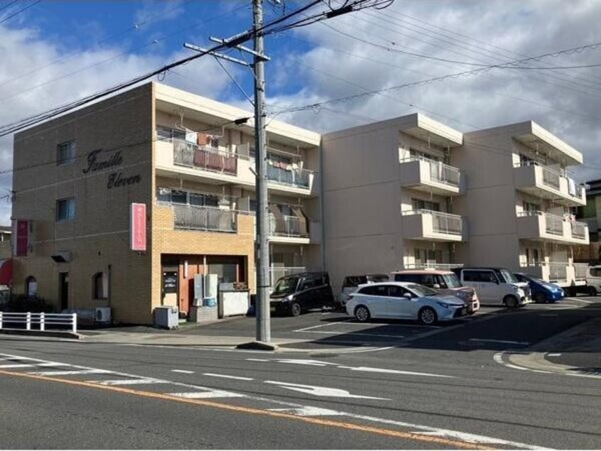  ファミールイレブン