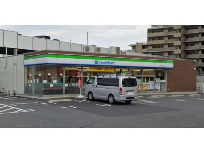ファミリーマート長久手西原山店(コンビニ)まで550m グリーンヒル藤ヶ丘