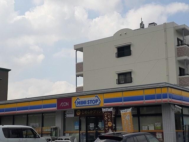 ミニストップ吉根店(コンビニ)まで346m ファーストプレイスⅡ