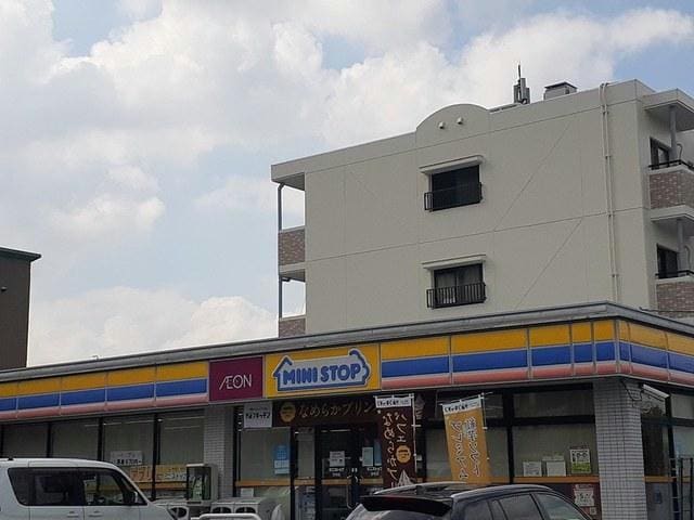 ミニストップ吉根店(コンビニ)まで507m ネオクレストⅡ