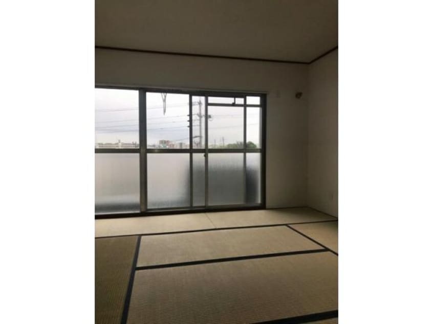  サンハイツ引山