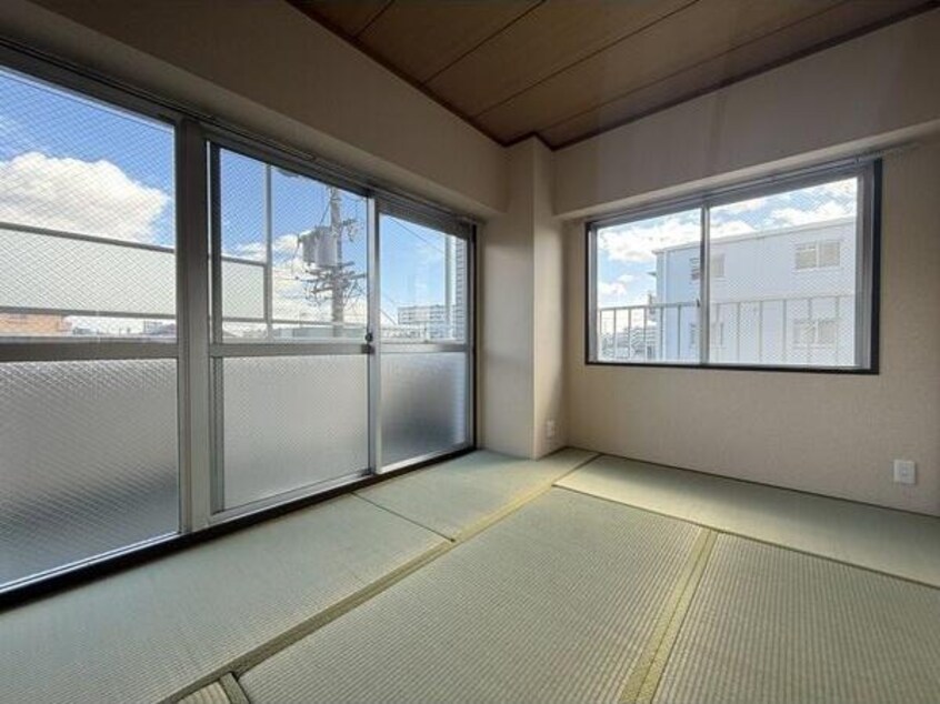  ユーハウス引山