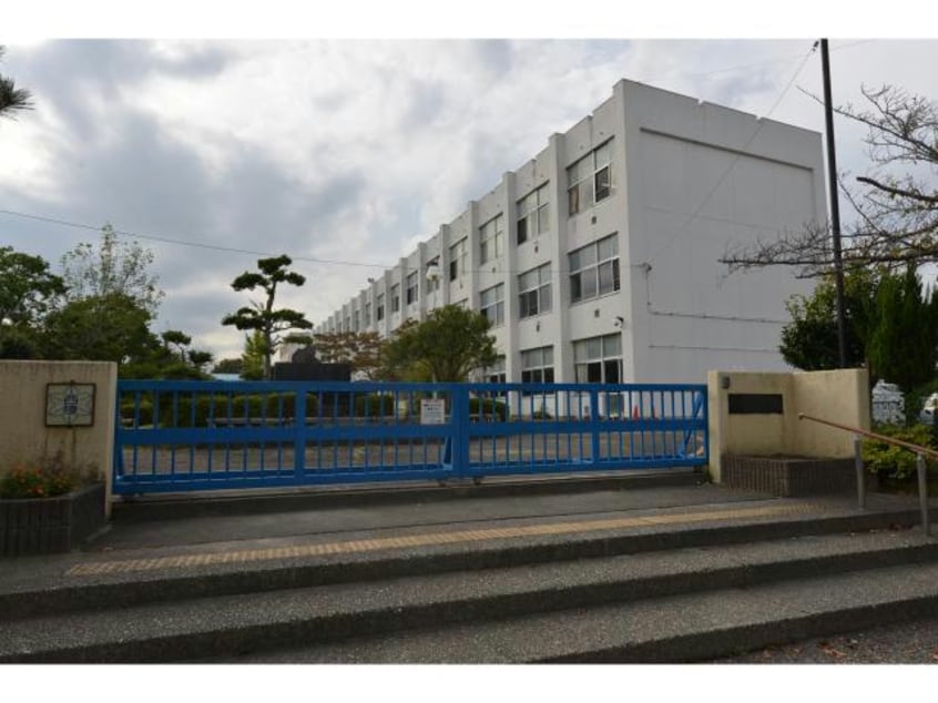 瀬戸市立西陵小学校(小学校)まで966m ビレッジみずの坂F棟