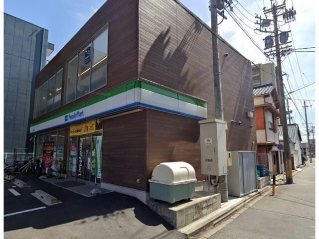 ファミリーマート尾頭橋通店(コンビニ)まで263m ファインコート
